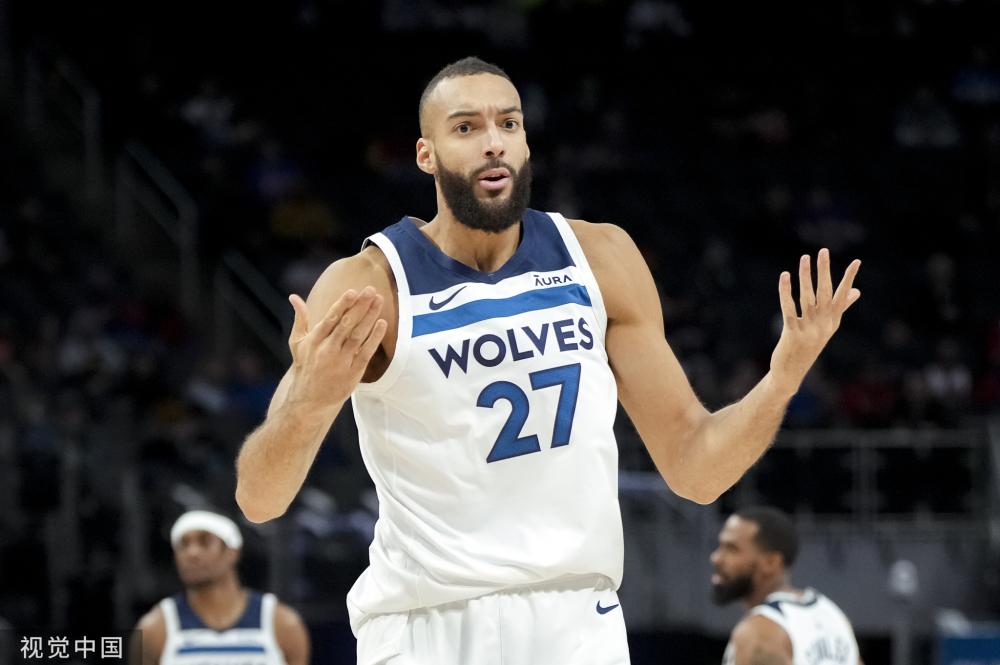 人们期待她 人们期待她